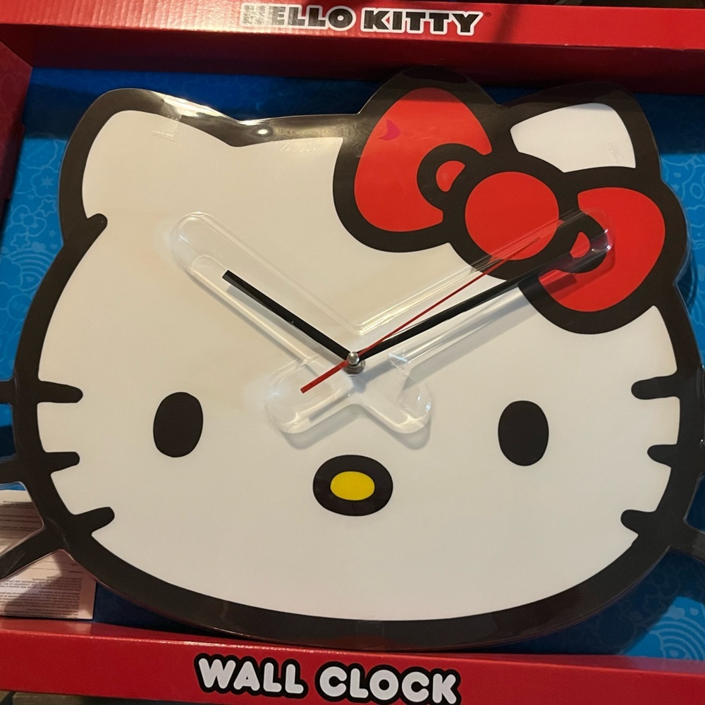 White Hello Kitty Face Wall Clock